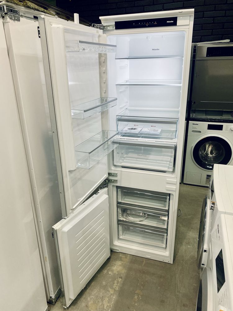 Холодильник під забудову Miele KDN7714E Active