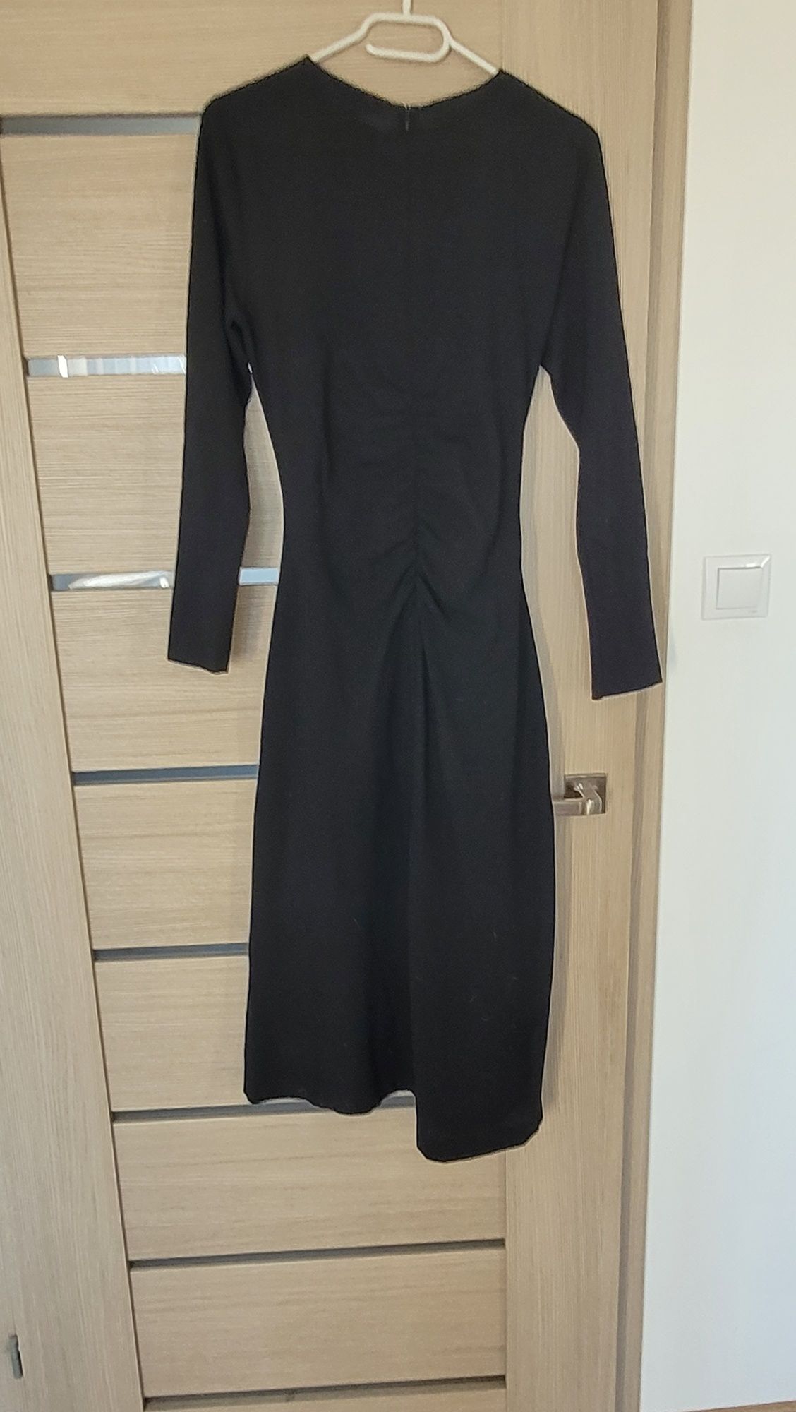 Zara czarna sukienka midi rozmiar S