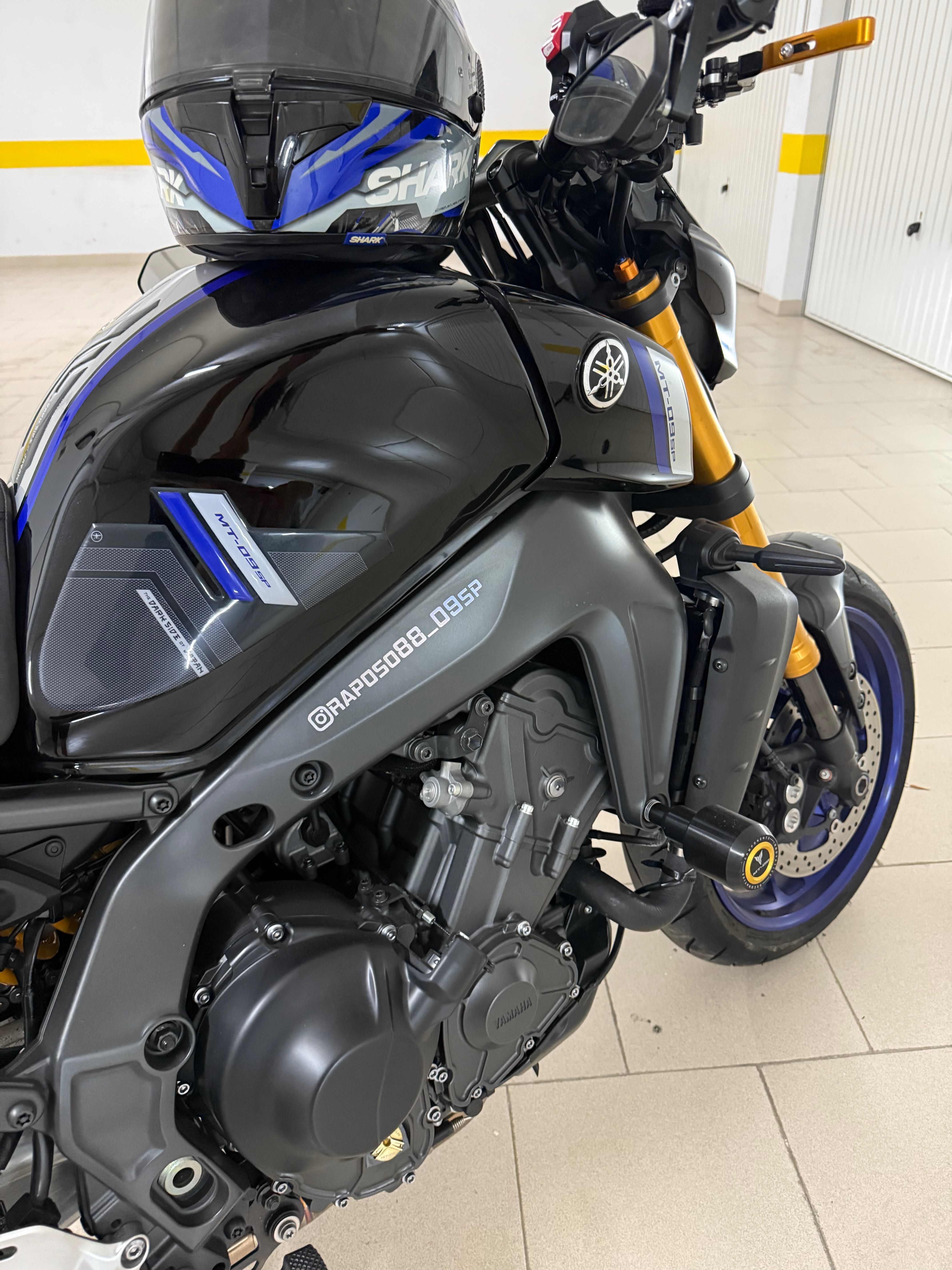 Vendo ou troco MT09 Sp 2021 em excelente estado por Honda ou Yamaha