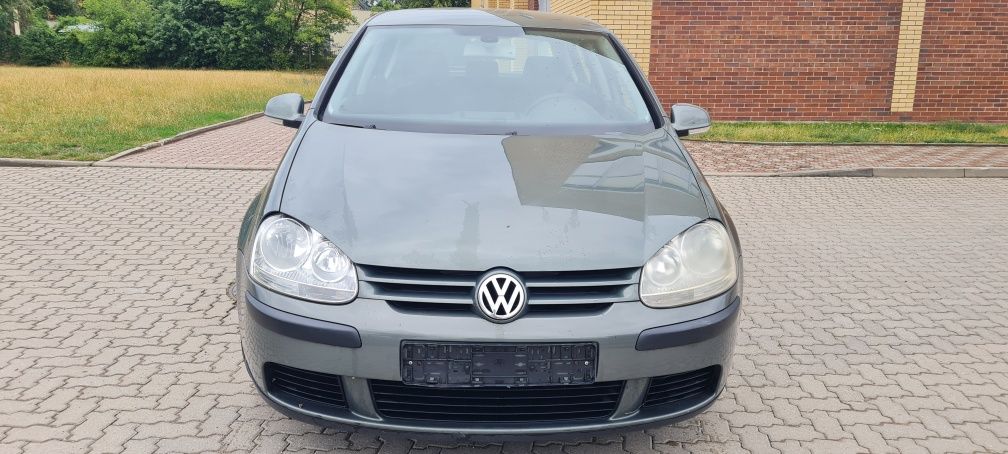 Vw Golf V 1.6 FSi * Sprowadzony * Sprawny * kolor LA6Q
