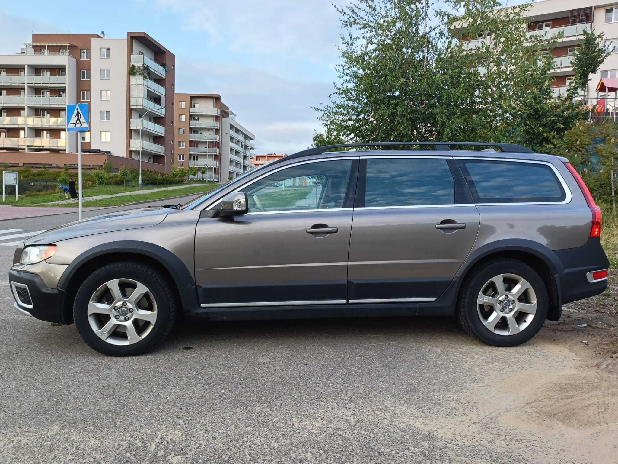 Volvo XC70 2.4 D5 AWD Summum 205KM 2010 r.