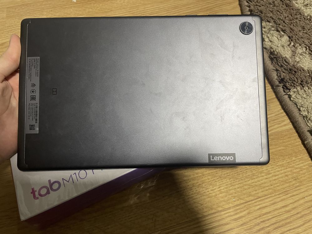 Lenovo m10 FHD PLUS