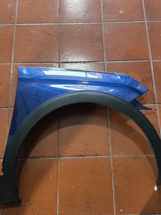 Guarda lamas direito 3008