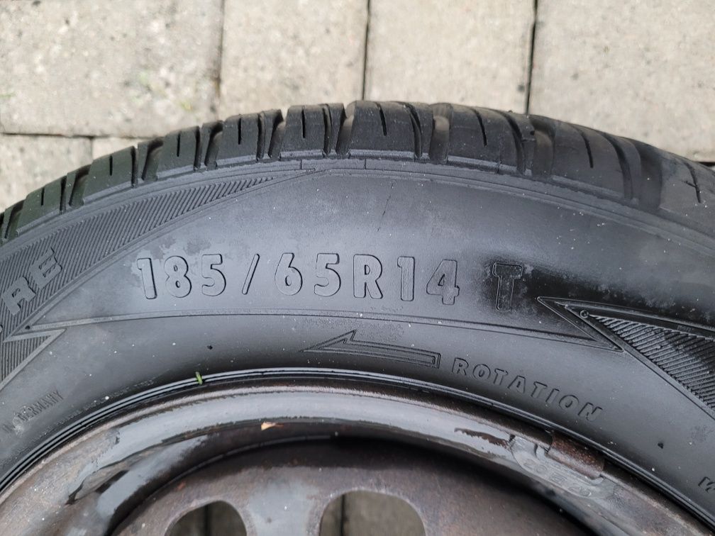 185/65 R14T opona z felgą Uniroyal
