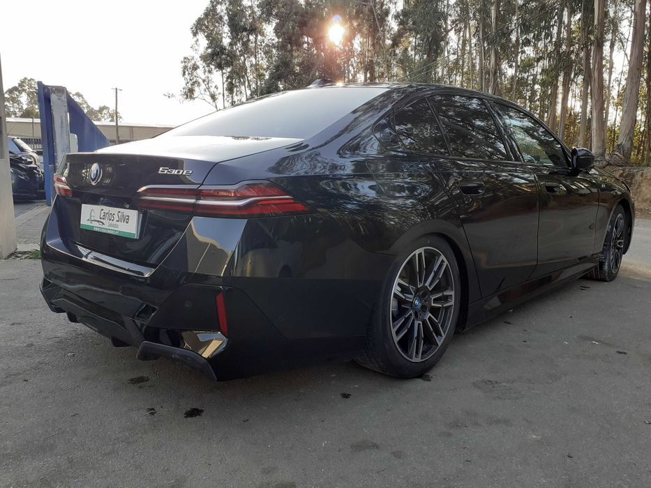 BMW 5 SEDAN (G60) - SALVADO