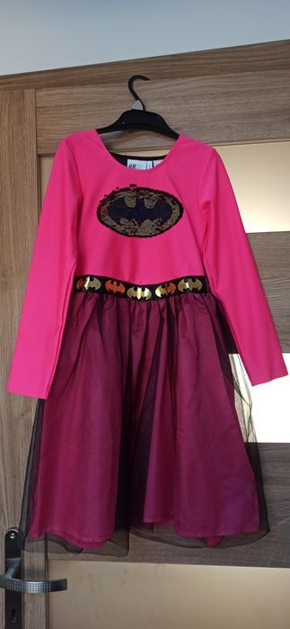 Strój Batmanki r.122-128, 6-8 lat