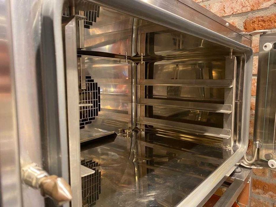 Piec konwekcyjno-parowy FIN-BAKE