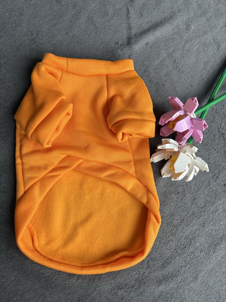 Urocze pomarańczowe ubranko M dla psa i kota z nadrukiem bluza sweter