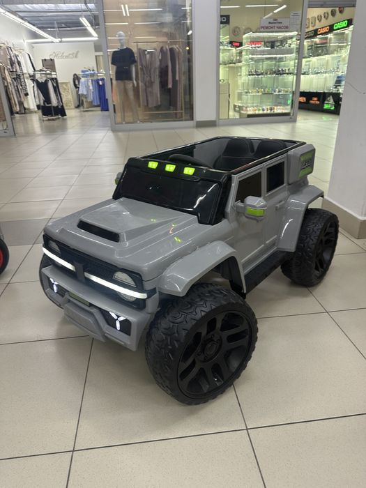 Дитячі електромобілі та мотоцикли