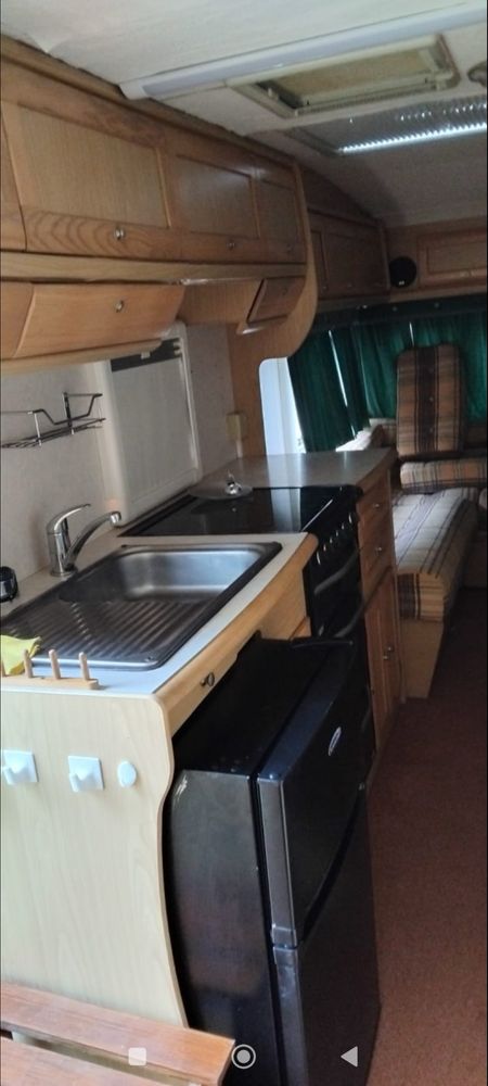 Relote caravana muito bom estado