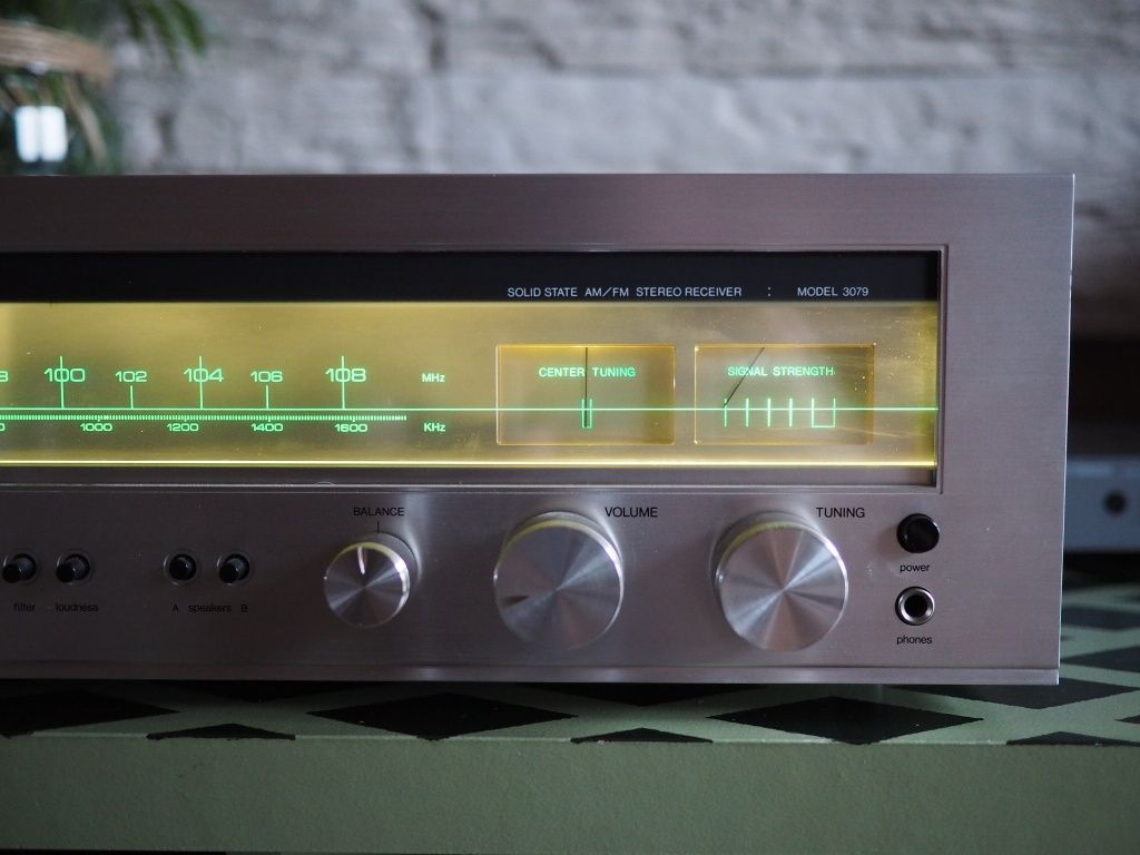 Amplituner Luxor 3079 35W (szwedzki Luxman)