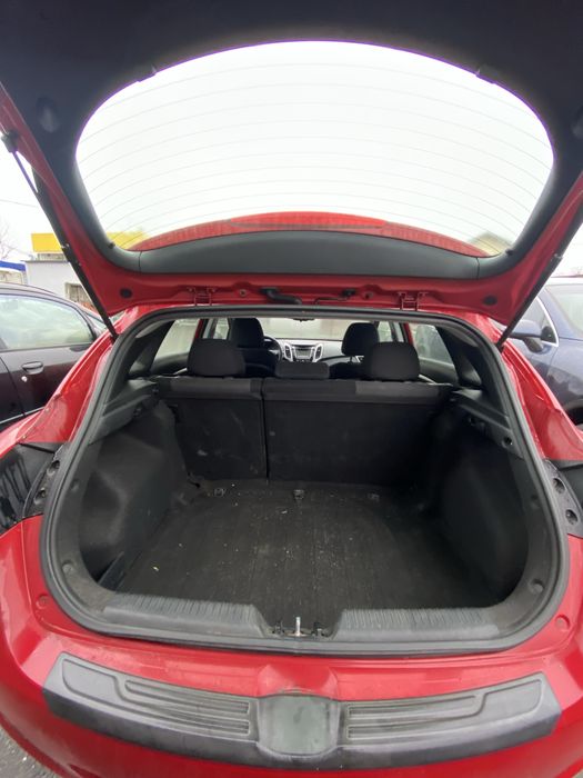 Hyundai Elantra 2013