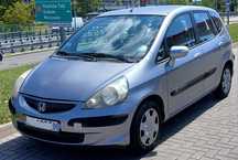 Sprzedam honda jazz 122 tys kilometrów przebiegu 2005 rok