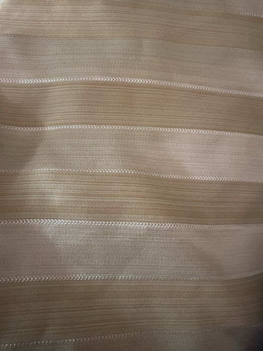 Cortinados de boa qualidade dourados