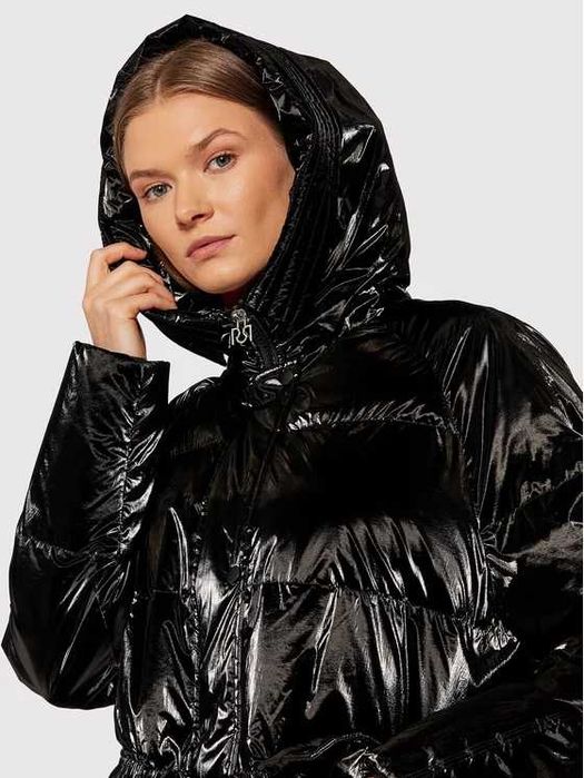 Rinascimento czarna zimowa kurtka pikowana połysk S nowa pasuje M,L