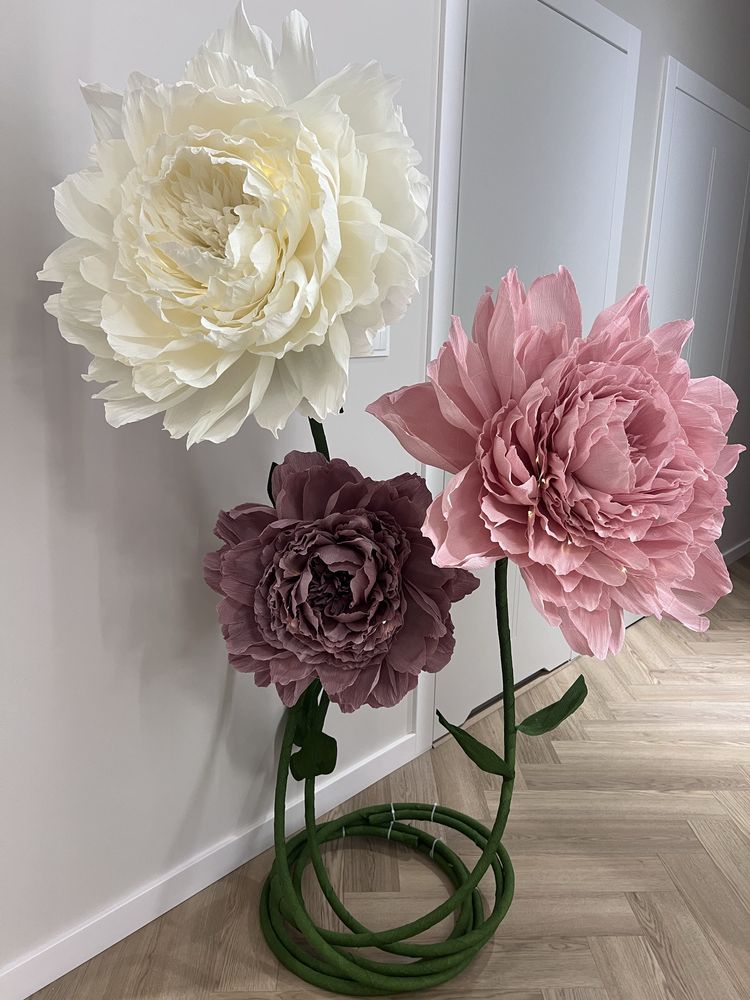 Kwiaty giganty peonie dekoracje urodziny sluby