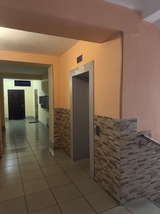 Продаж 2 кім ЦЕНТР 81 м, з якісним ремонтом