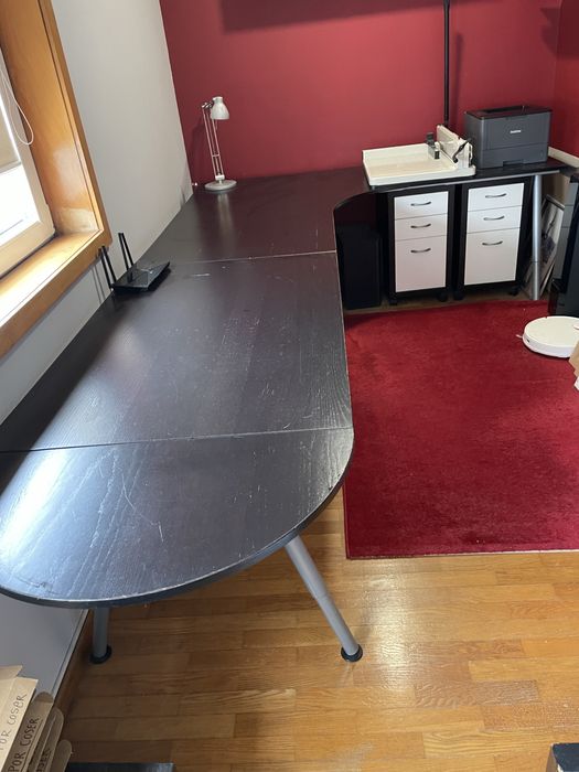 secretaria Ikea preta/castanha escura