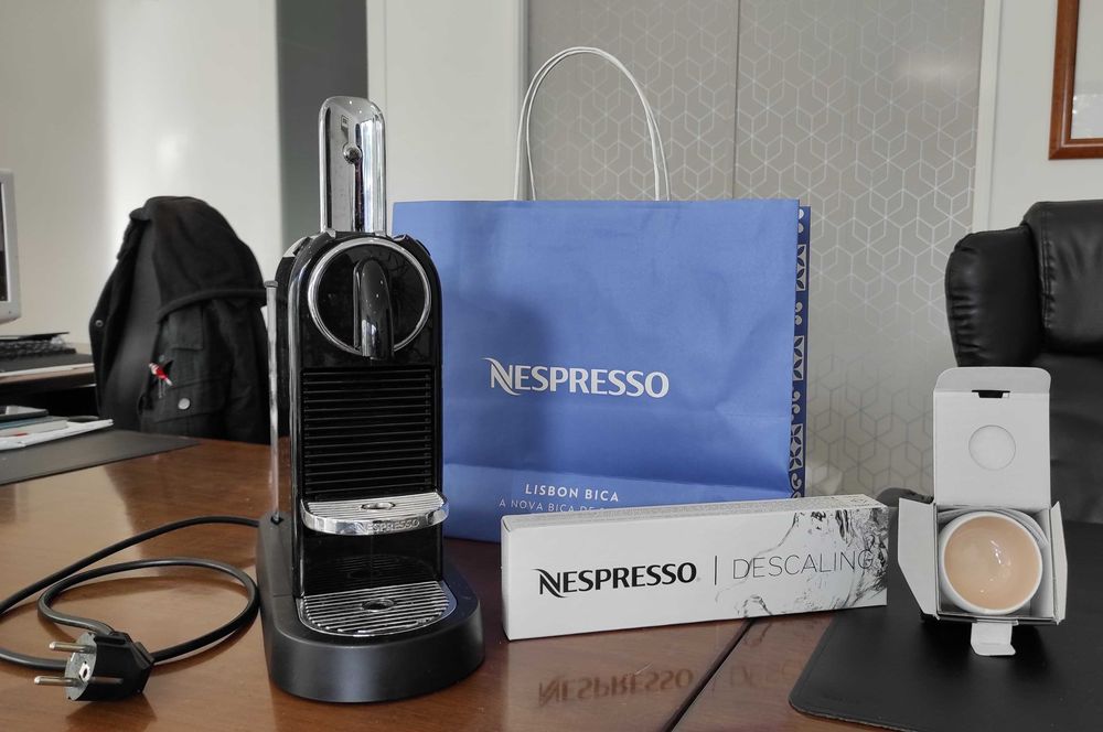 Nespresso CITIZ Limousine Black - USADA + Aerocinno - NOVO