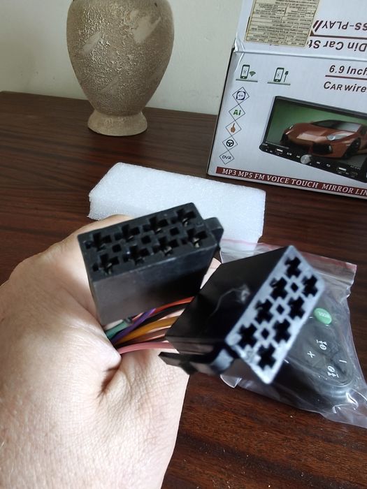 Мультимедійна автомагнітола