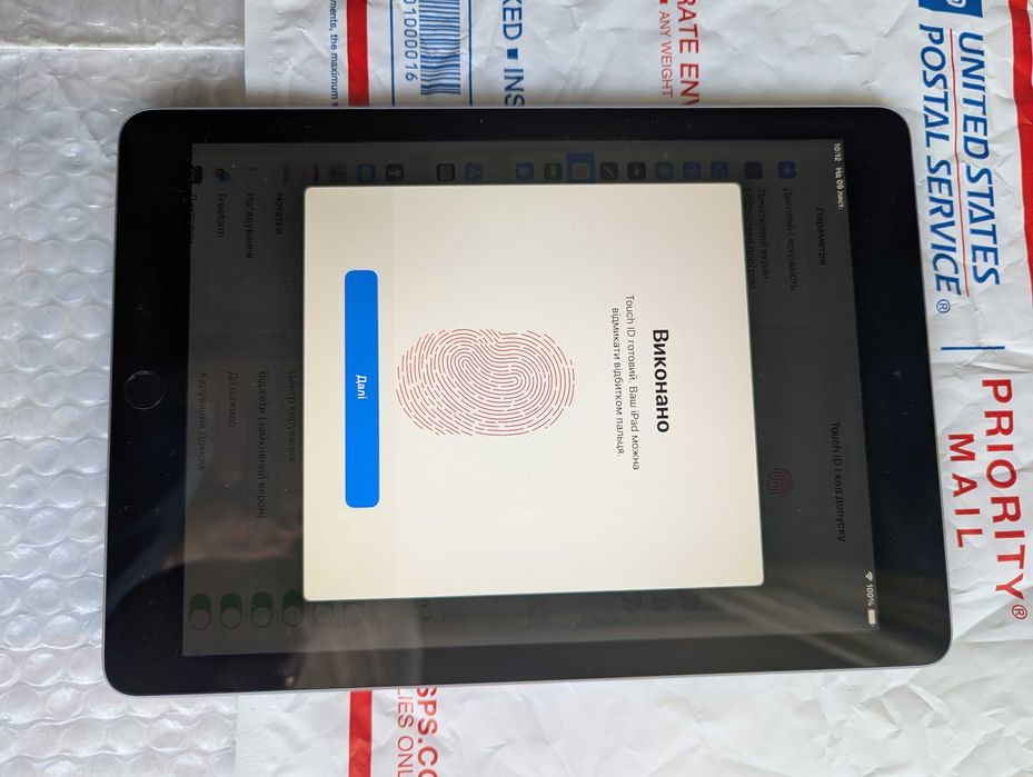 В оригіналі без обмежень Apple iPad 6 th 32 gb wi fi батарея 89%