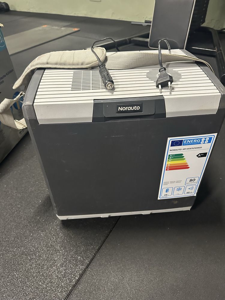 Geleira eletrica grande (ligar isqueiro carro)