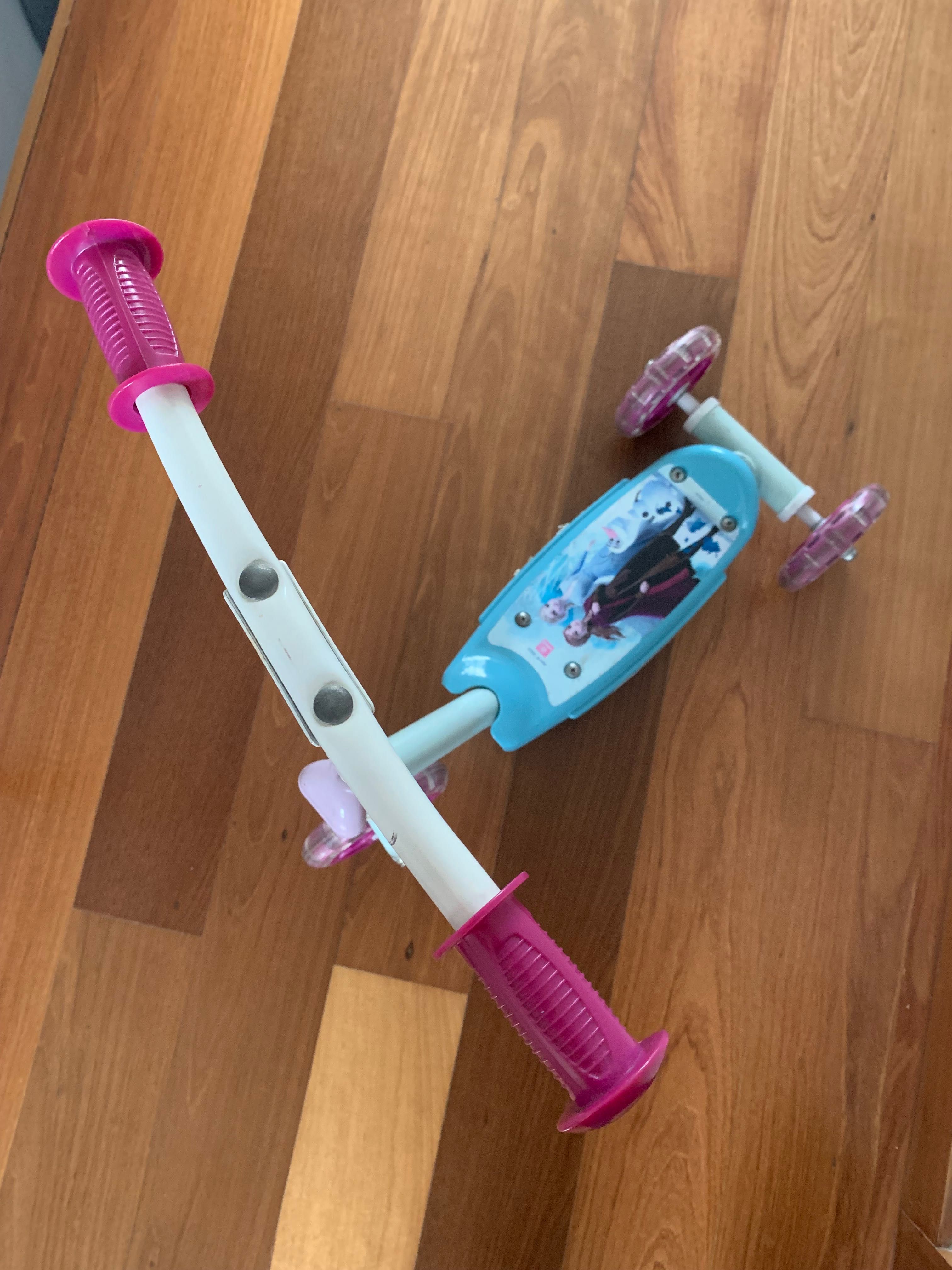 Trotinete Frozen