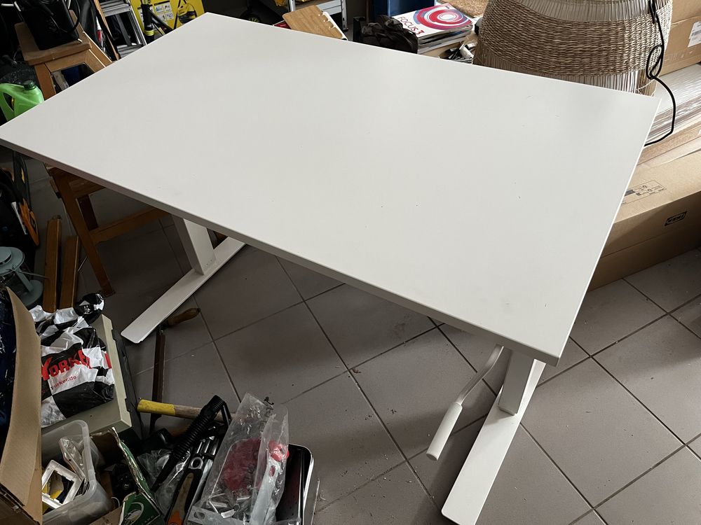 IKEA TROTTEN Biurko z regulacją wysokości 120x70