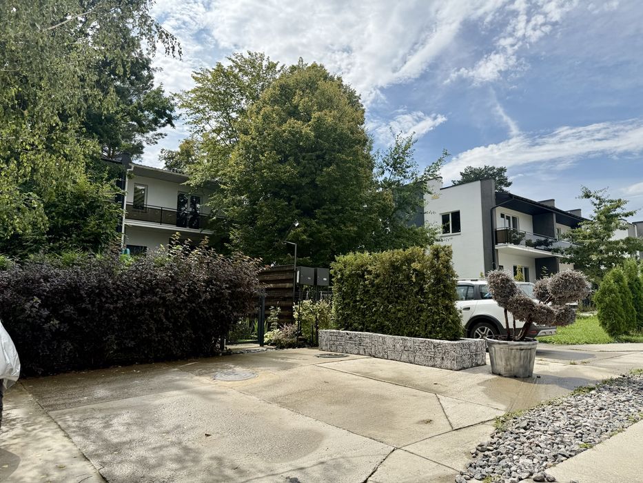 Продам будинок в мальовничій місцевості під Києвом