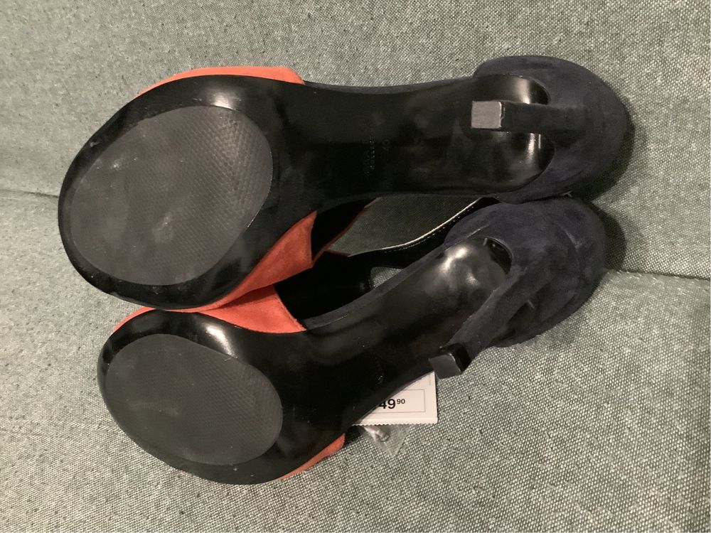 Nowe sandały na obcasie numer 40 Zara Basic