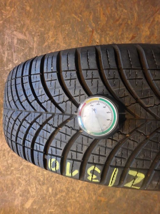 215/60r17 215/60/17 Goodyear Vector 4Season Gen-3 Z/310