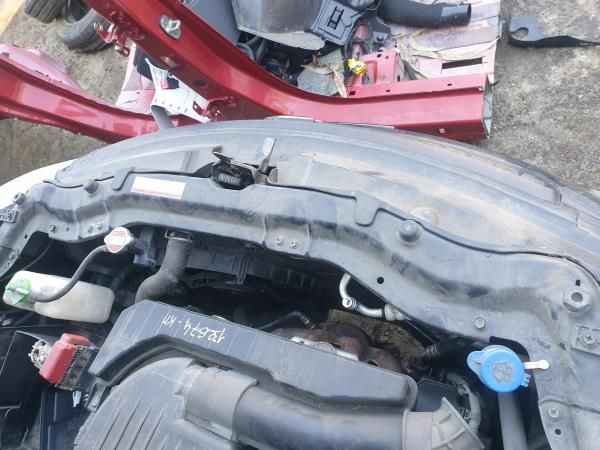 Frente em fibra ou chapa SUZUKI Swift IV (FZ, NZ)