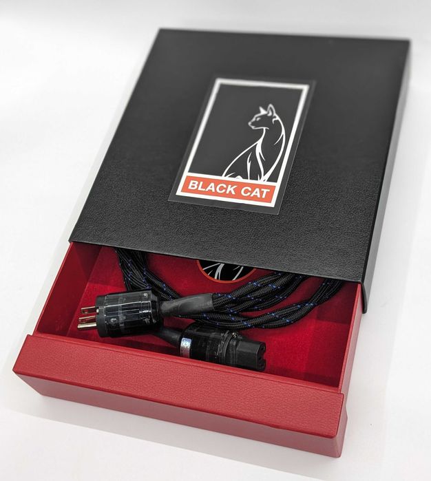 Силовой кабель Black Cat PC-1  ( Oyaide 004 ) 2 метра
