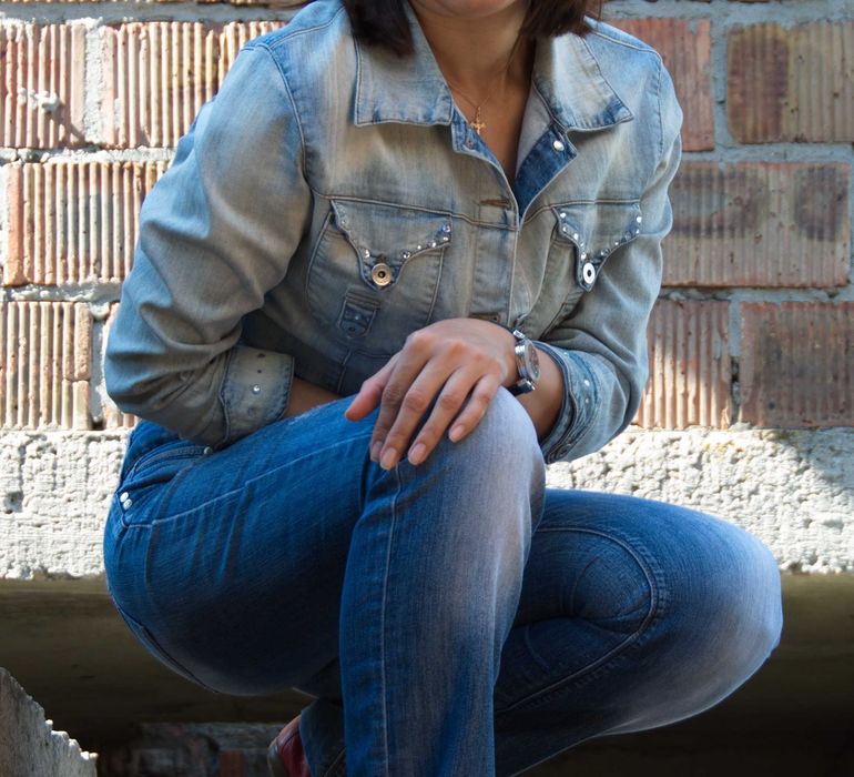 Легка джинсова курточка