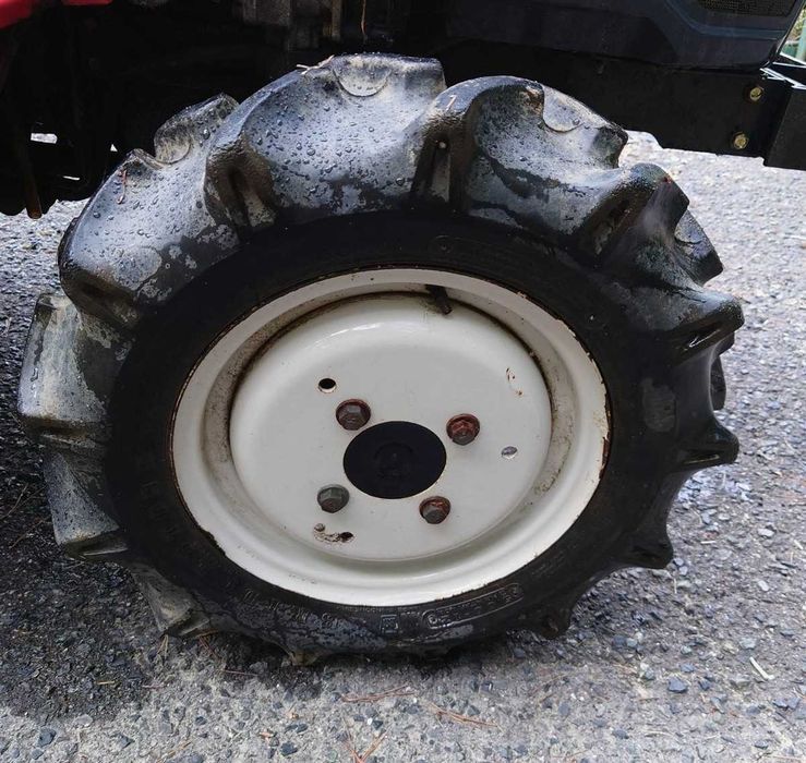 Traktor Mitsubishi GF16