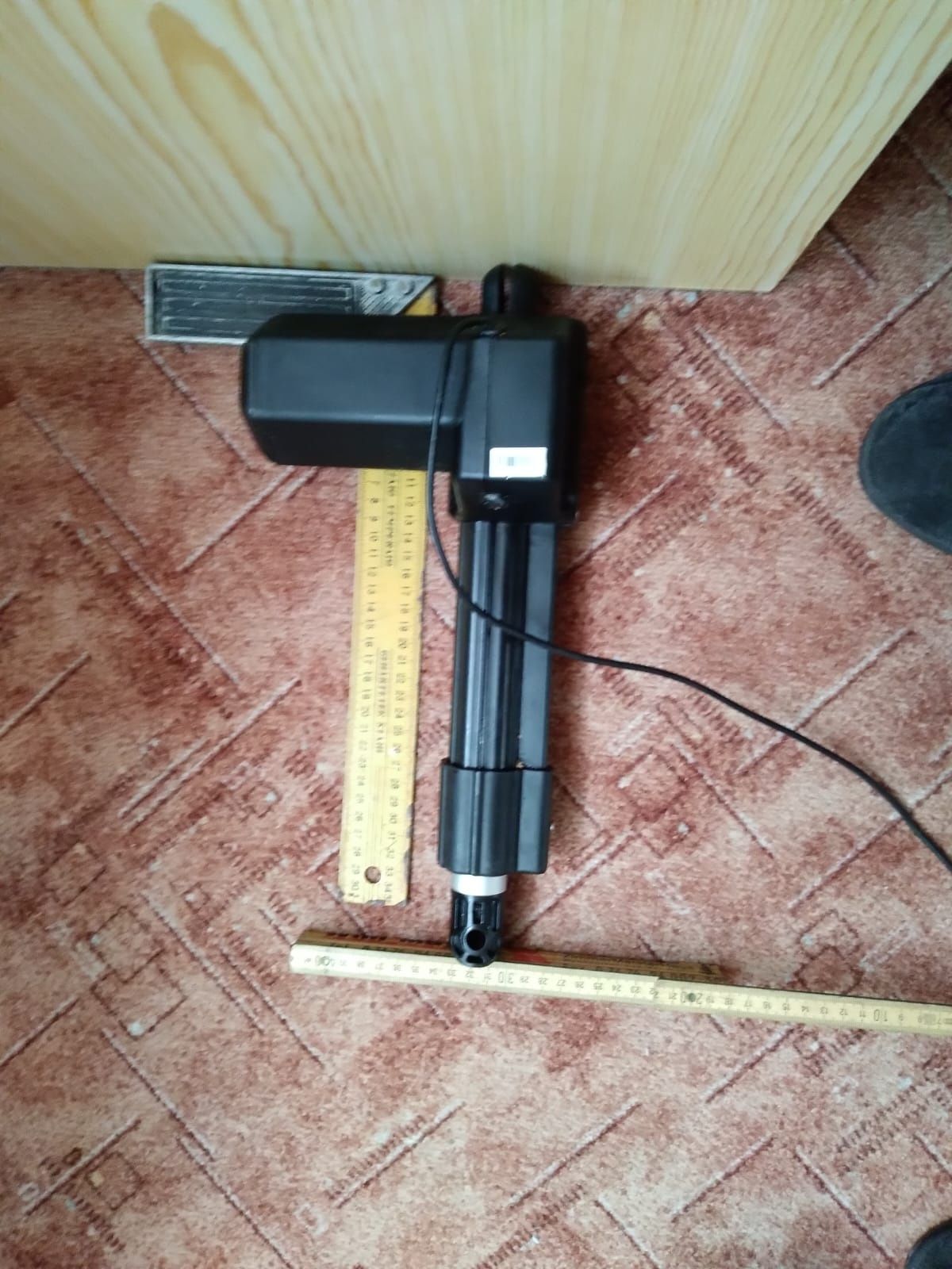 Siłownik do łóżka rehabilitacyjnego elektrycznego różne modele