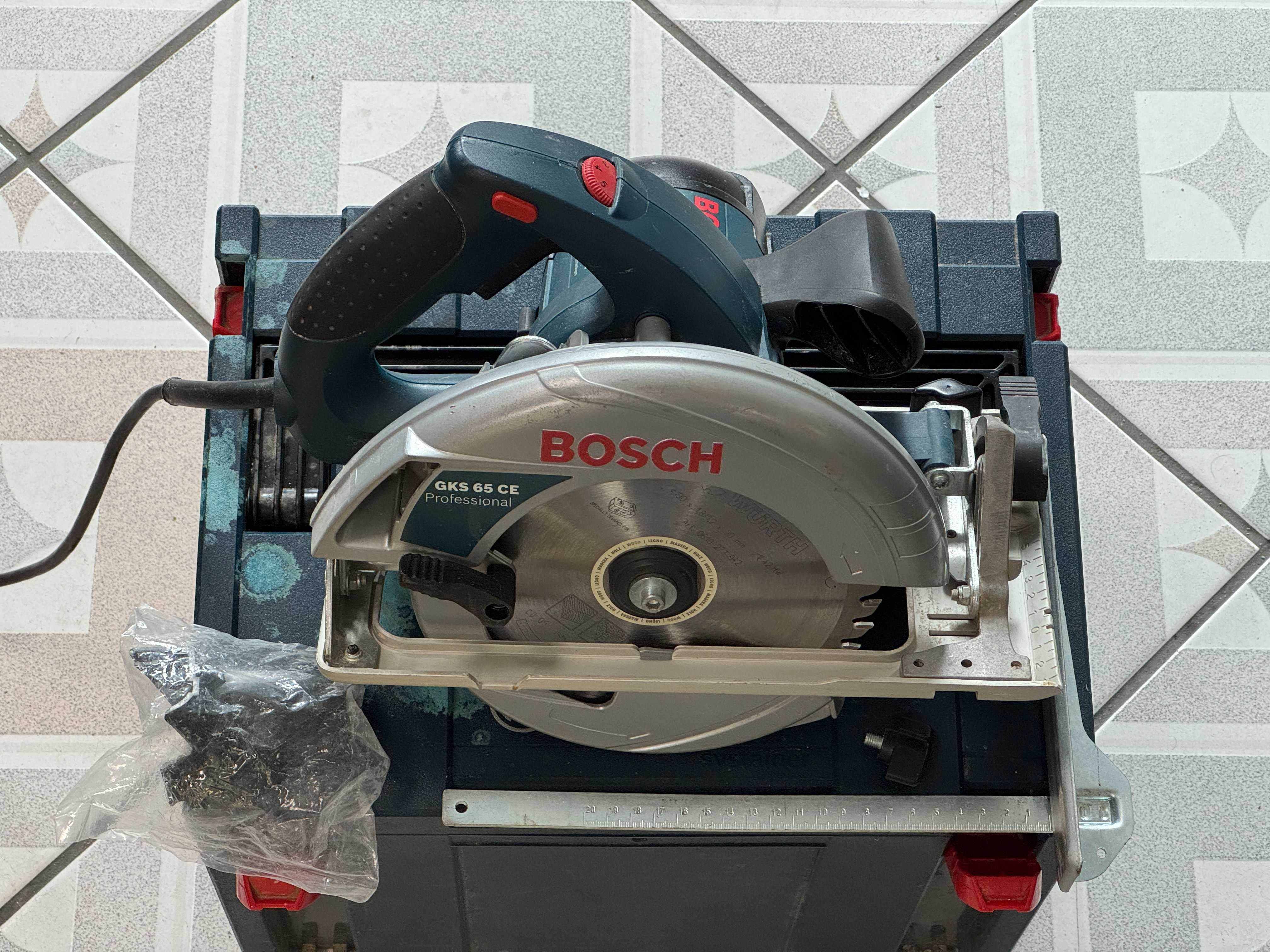 Pilarka tarczowa Bosch GKS 65 CE +skrzynia