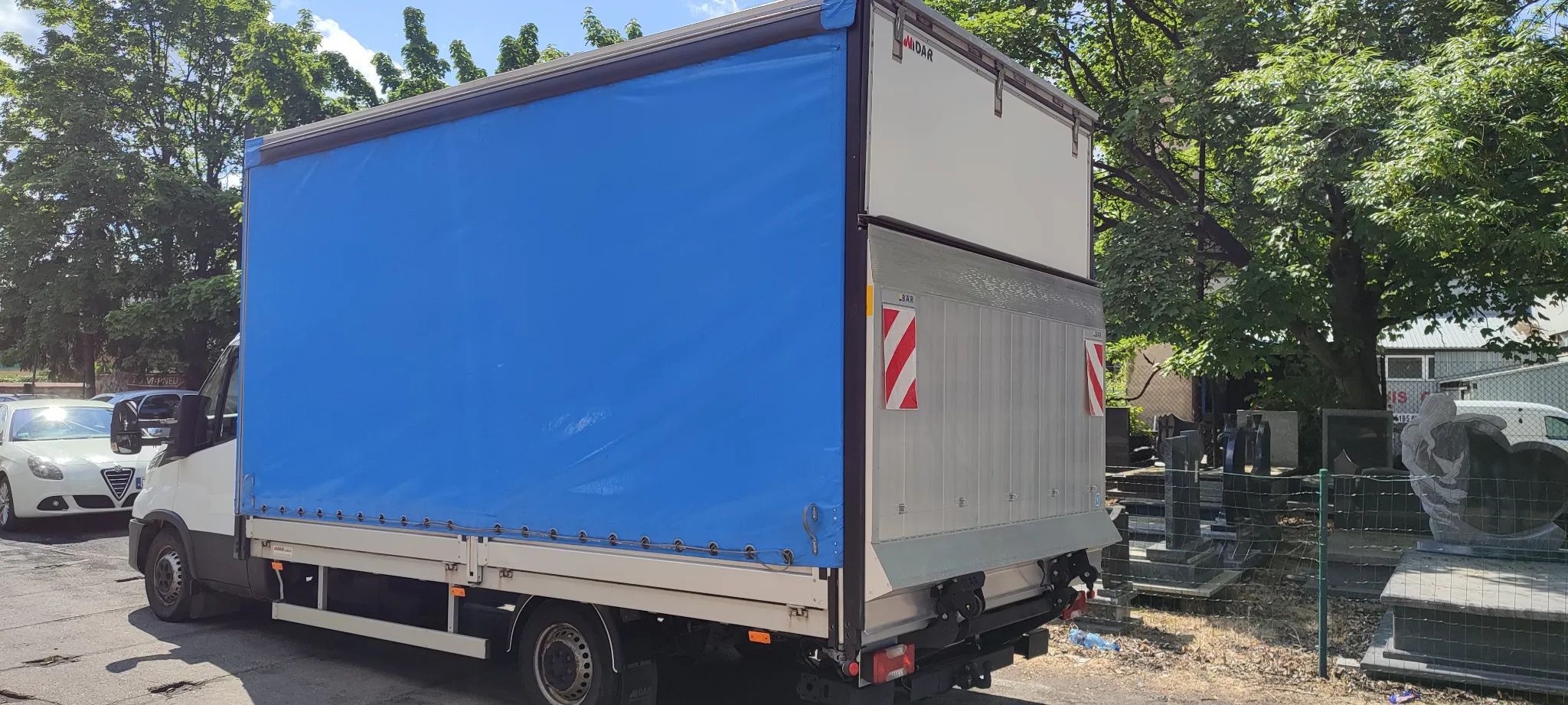 Iveco Daily  Iveco Daily plandeka + winda