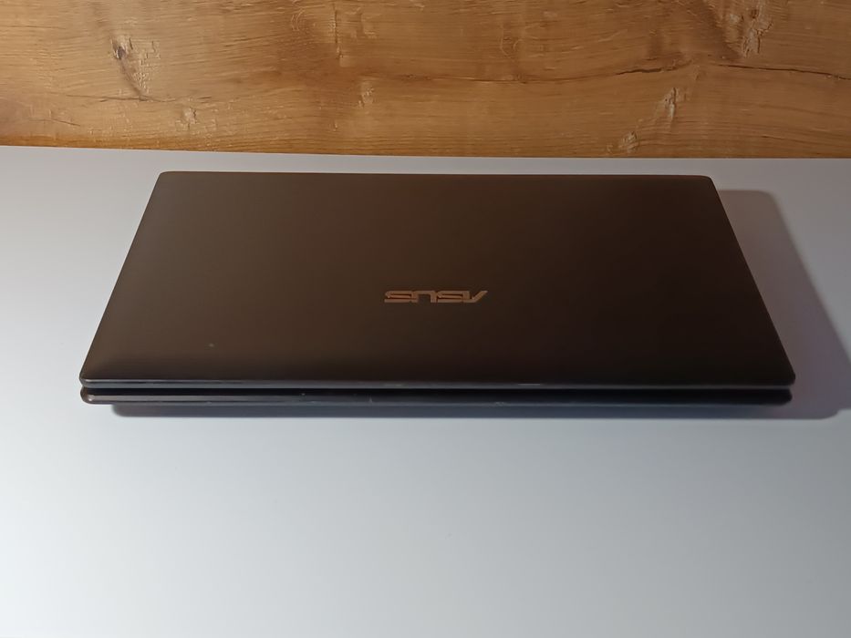 Ігровий Asus 15.6"/AMD A6/8 ОЗП/256 SSD/AMD 6700 (1 gb)