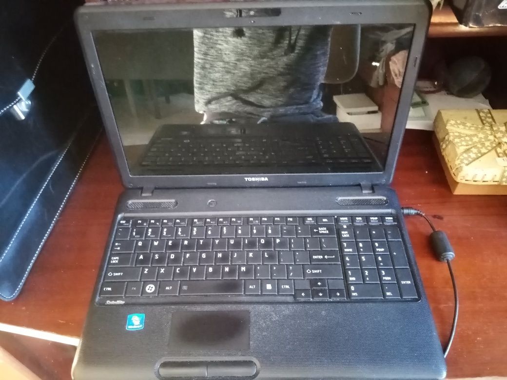 Toshiba Satellite i3