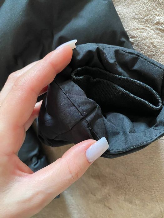 Продам нову чоловічу зимову куртку, одягнена лише один раз.