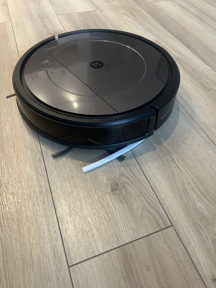 Roomba Combo ( odkurzacz & mop ) z funkcją aplikacji na telefon !