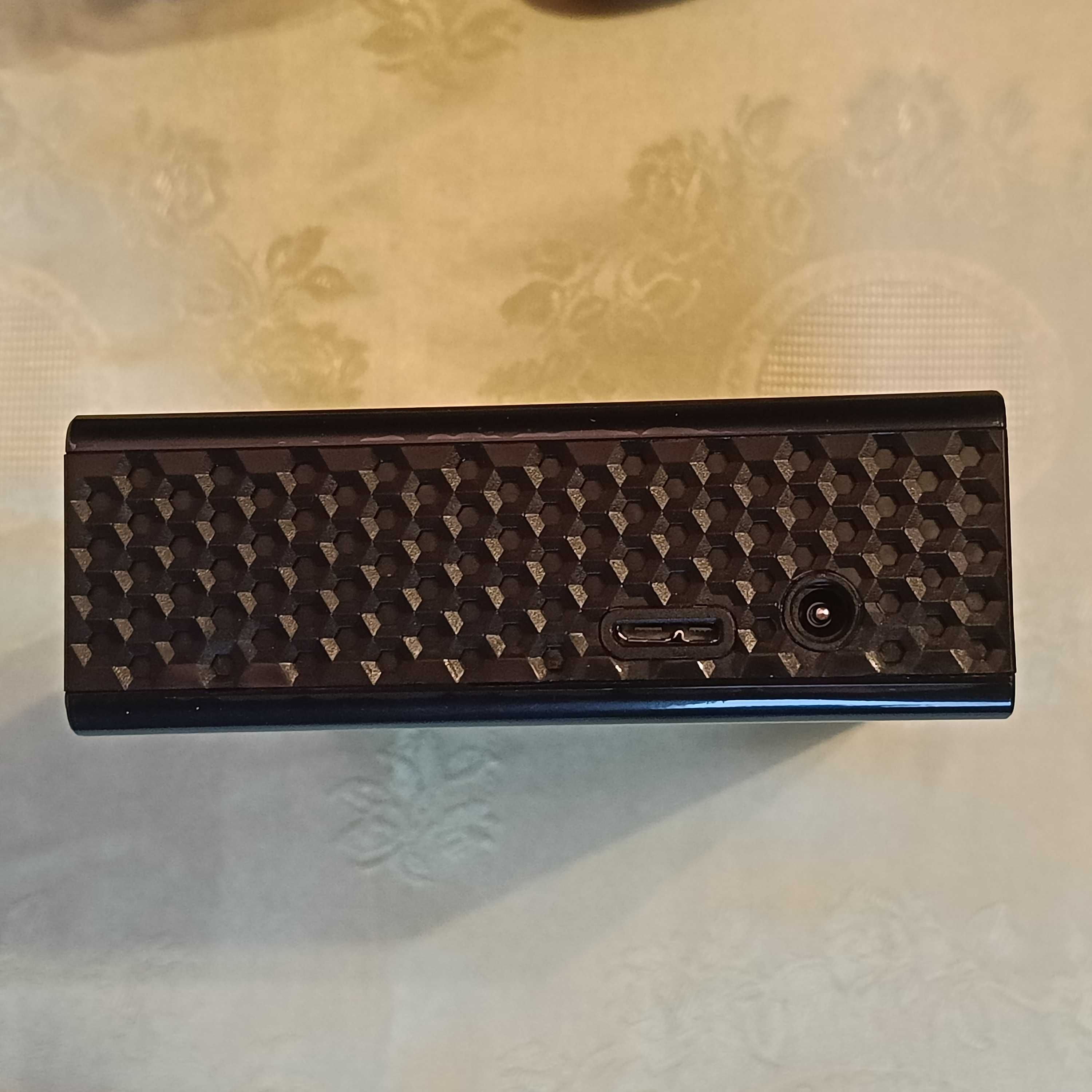 Seagate backup Plus hub kieszeń 3.5 - 2.5 cal.  HDD / SSD