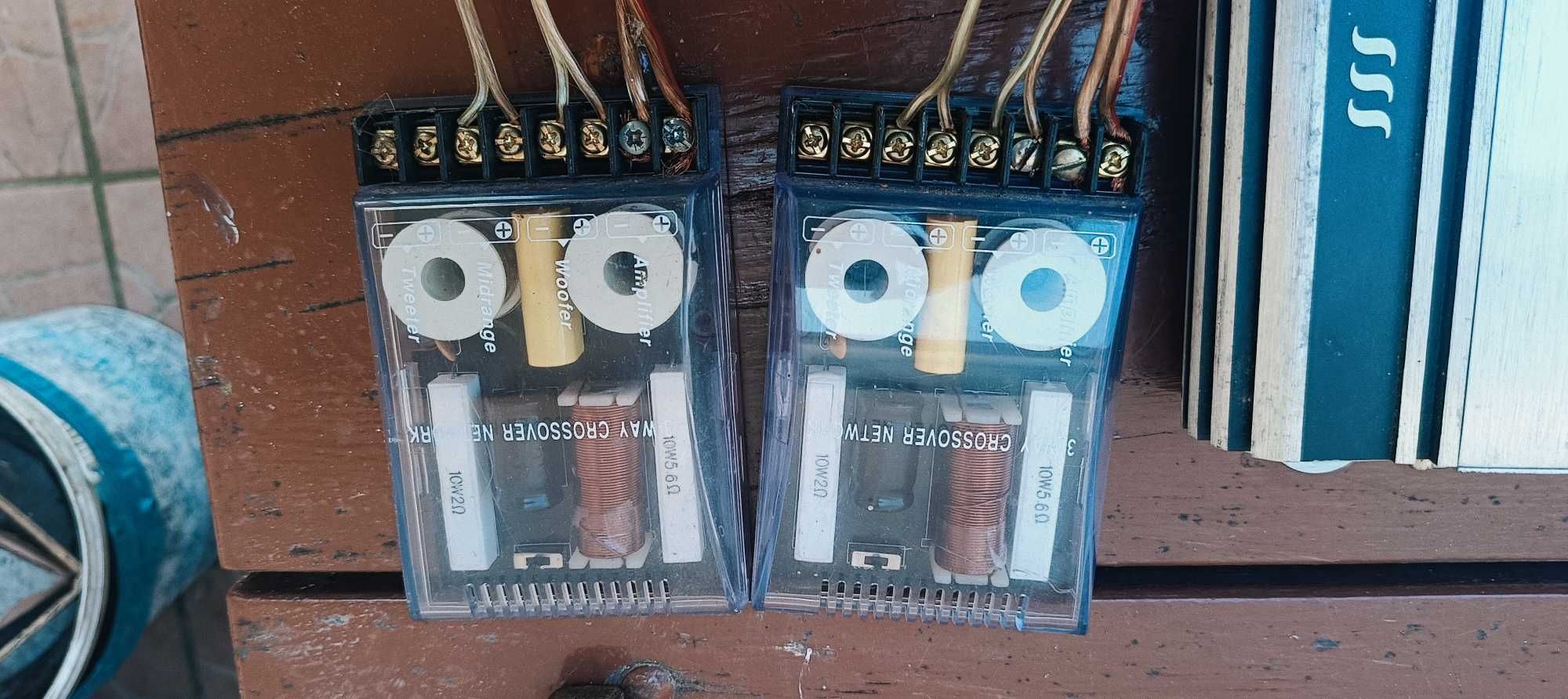 Sprzedam wzmacniacz 600W plus głośniki plus zwrotnice