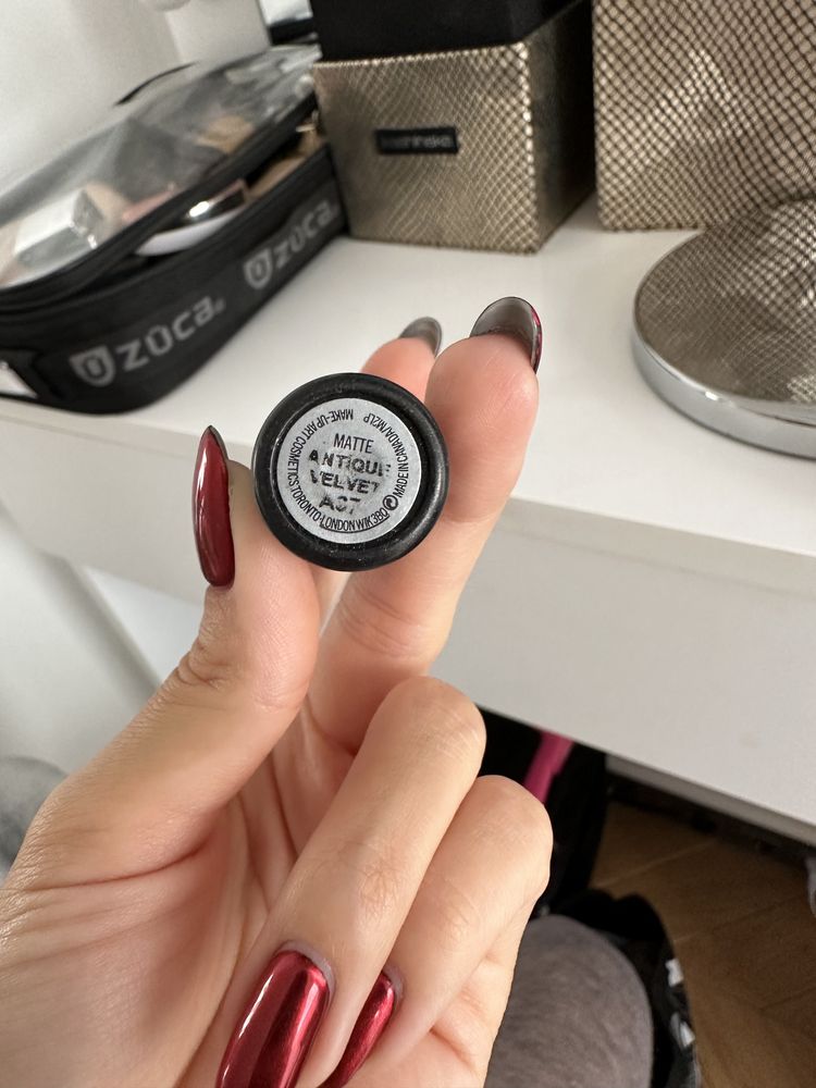 Mac lipstick, brązowy pomadka