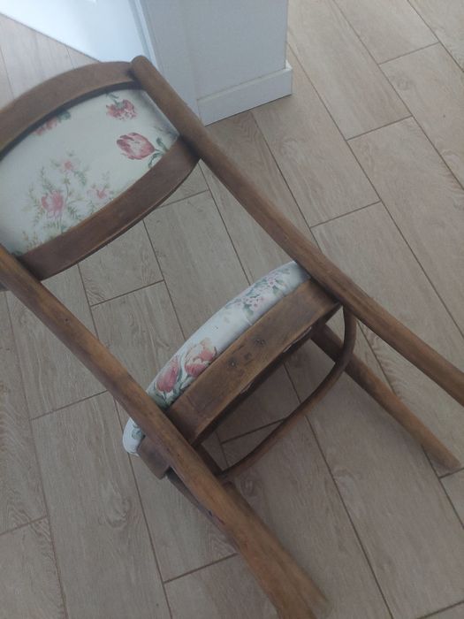 Stare krzesło zapraszam