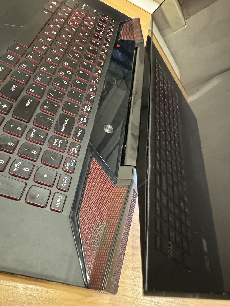Lenovo y700isk17