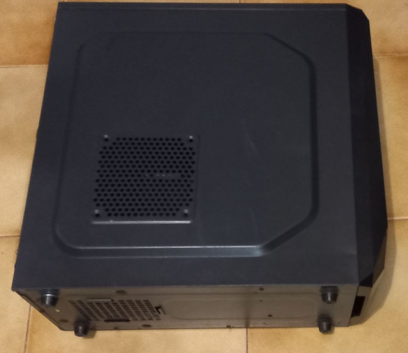 Caixa pc NOX com gravador dvd e leitor de cartões