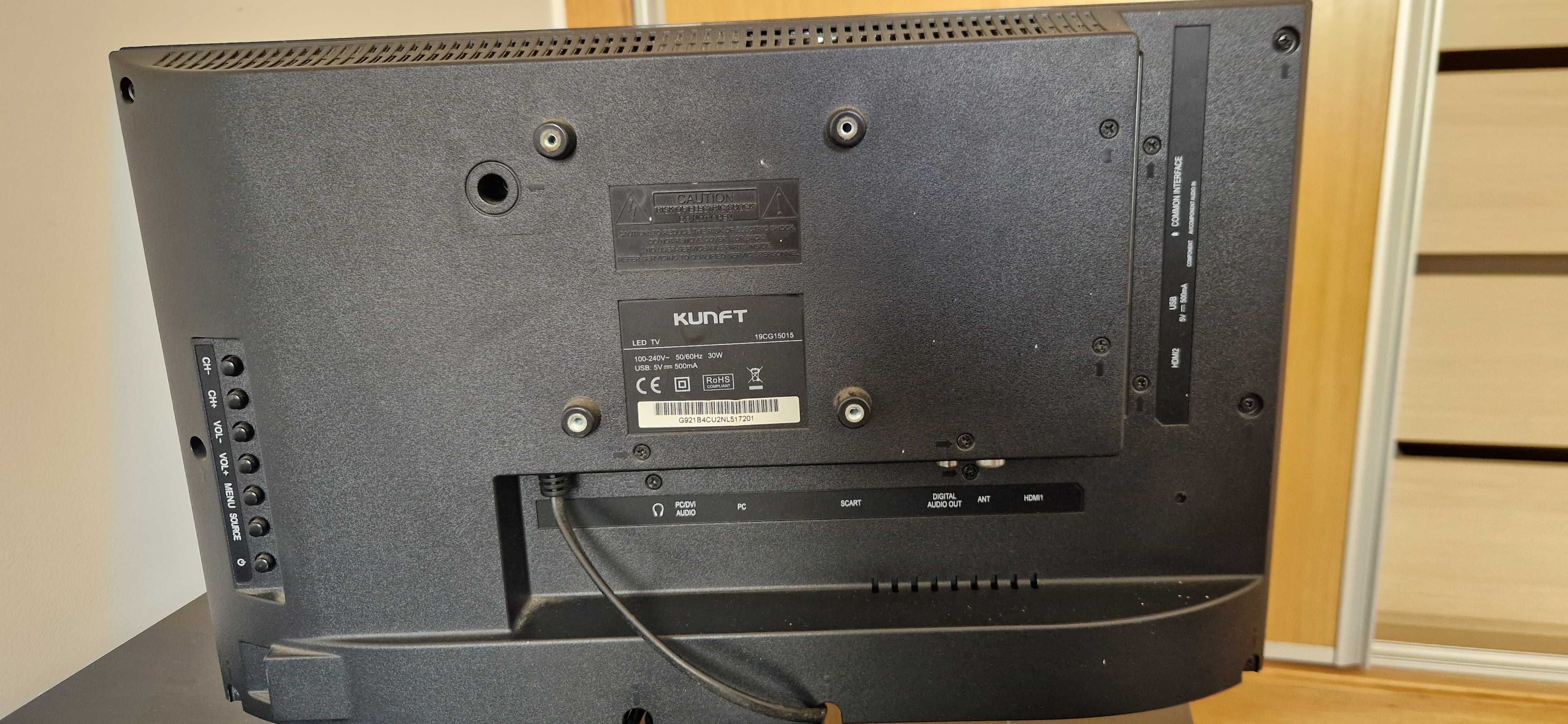 Televisão LED Kunft 20'' – Pequena, com Comando e Adaptador Original