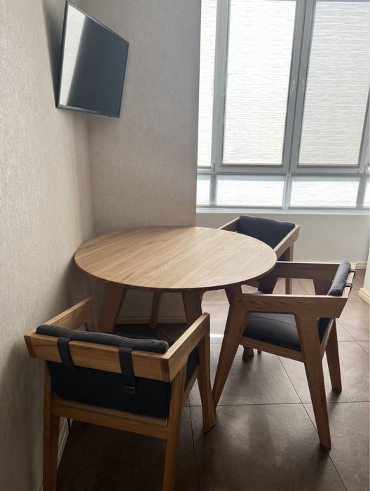 Кухонний стіл з стільцями натуральний ясен